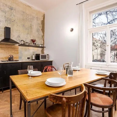 Days - Family-friendly With Netflix In Quiet Vinohrady Διαμέρισμα