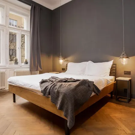 Days - 2bdr - Bright - Quiet Area * Prague